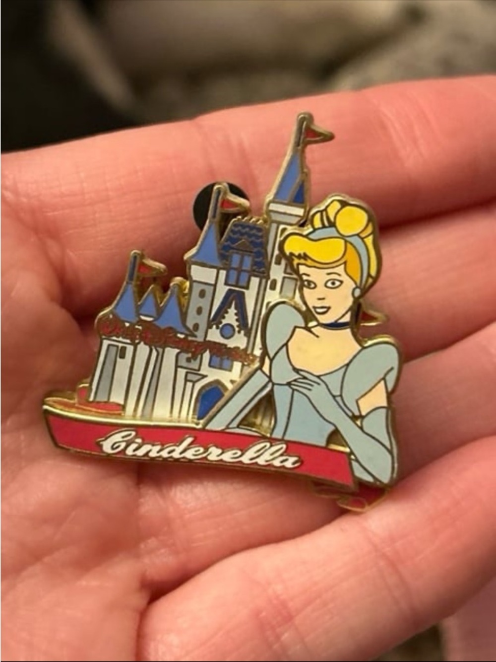 Cinderella Princess Castle Walt Disney World Collectible Pin From 2002